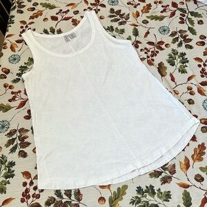 Paraphrase Women's White Round Neck Tank Size Medium